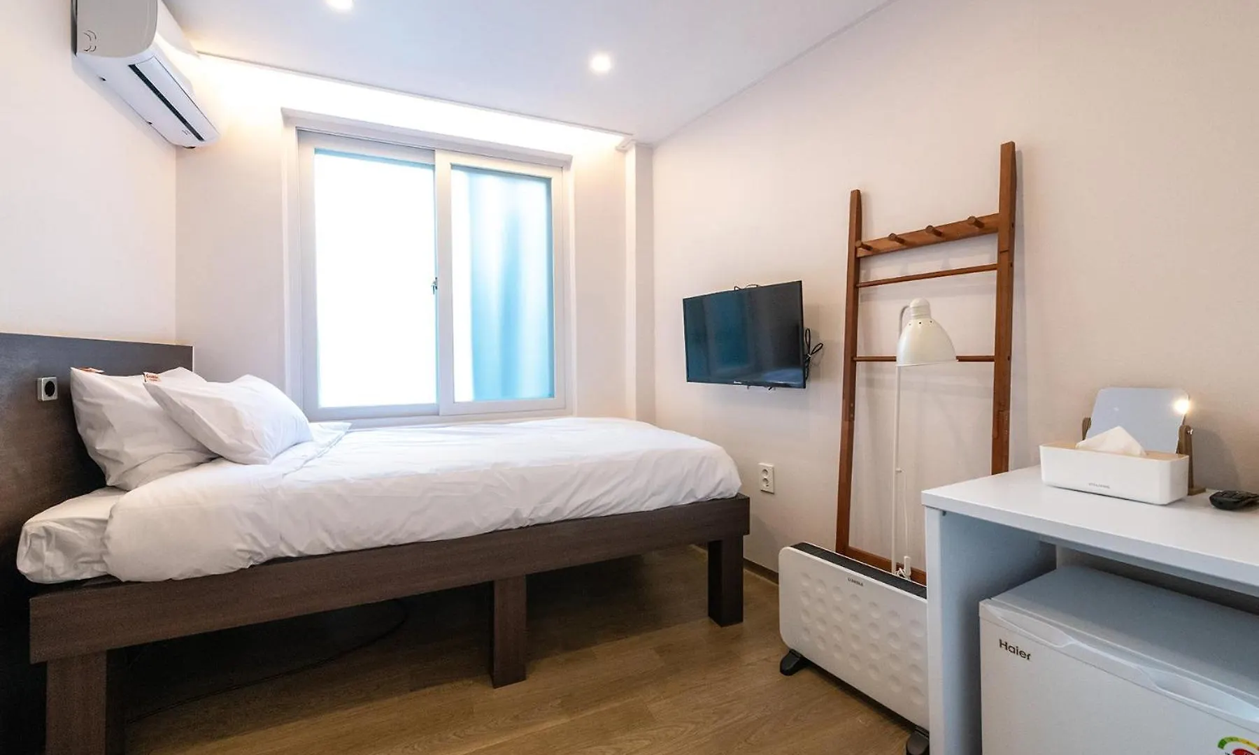 Crashinyongsan Guest House Seoul 2*,