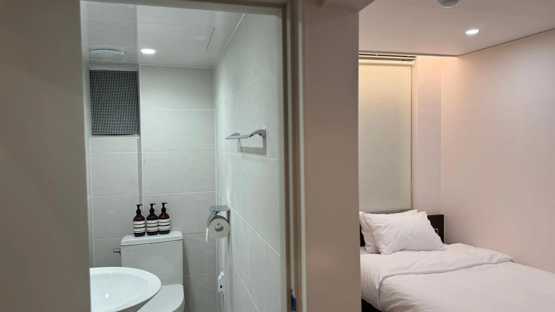 Crashinyongsan Guest House Seoul