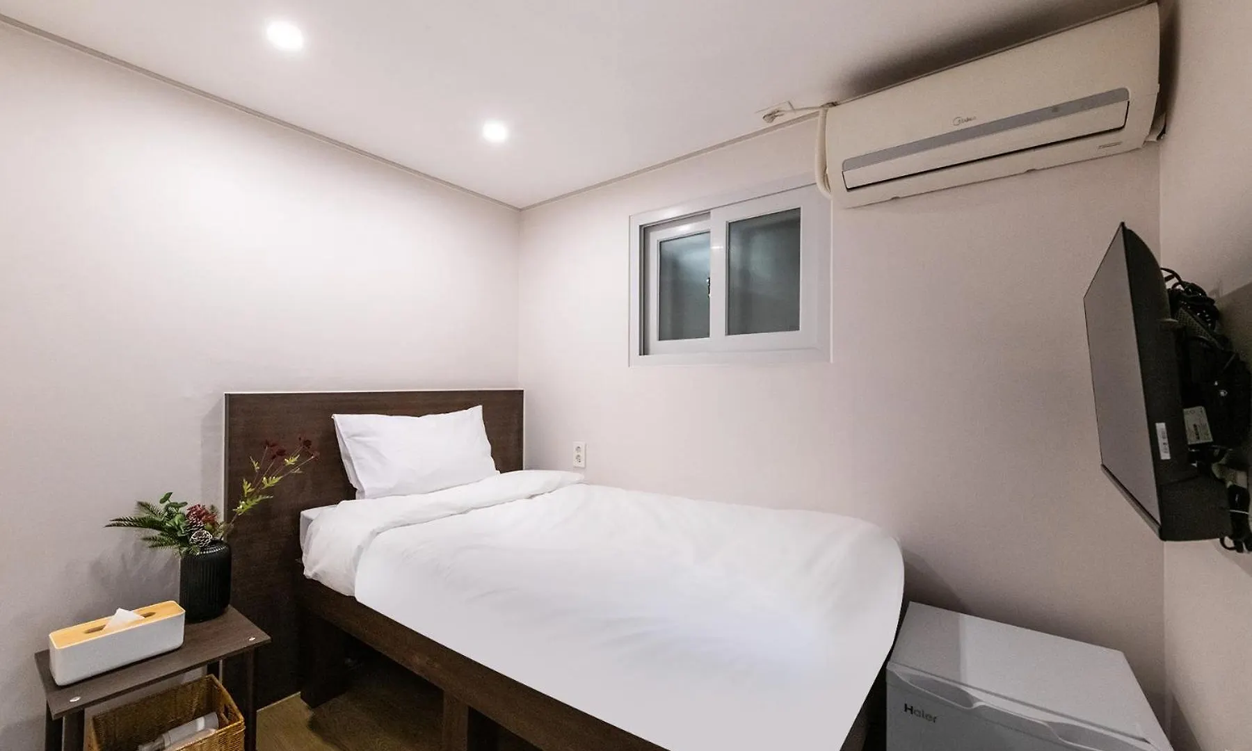 Hotel Crashinyongsan Guest House Seoul