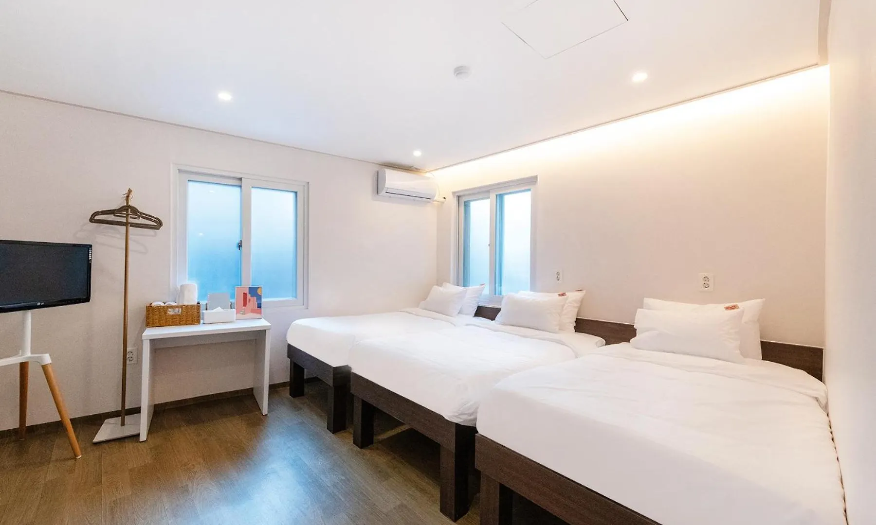 Отель Crashinyongsan Guest House Сеул